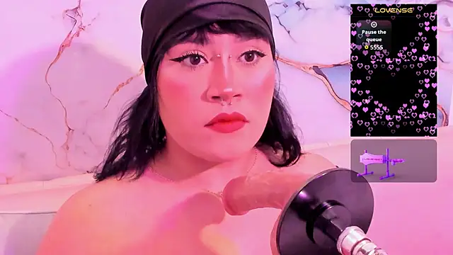 mia yeager online show from October 15, 2025, 8:53 pm