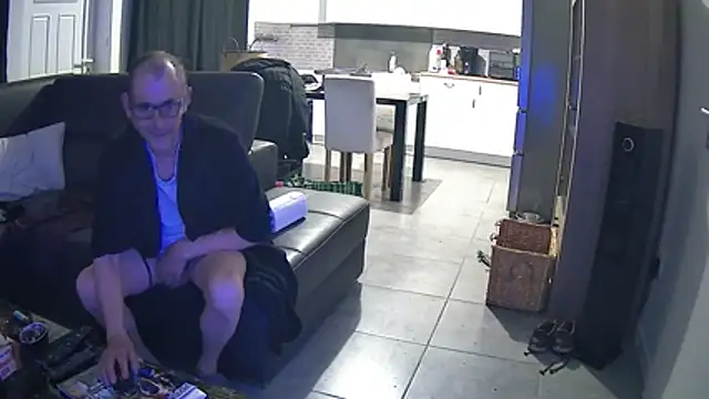 fabDu59 online show from April 23, 2026, 7:27 pm