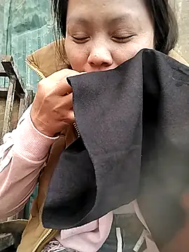 venu00 online show from February 20, 2026, 3:58 am