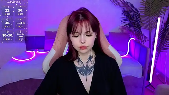 Morana Batt online show from November 15, 2025, 2:09 am