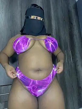 Ebony Warlock  online show from May 2, 2026, 7:41 pm
