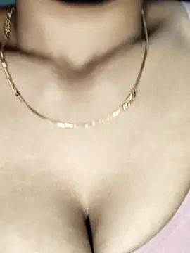 Snapshot of Savita2310 chatting on November 25, 2025, 3:23 pm Savita2310 online show from November 25, 2025, 3:23 pm