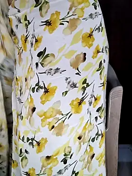 Savita2310 online show from December 13, 2025, 8:47 pm