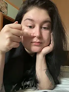 DazzzlingDame online show from December 5, 2025, 9:40 am