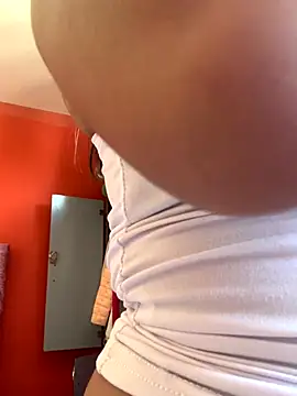 SweetSophie26 online show from December 4, 2025, 4:05 pm