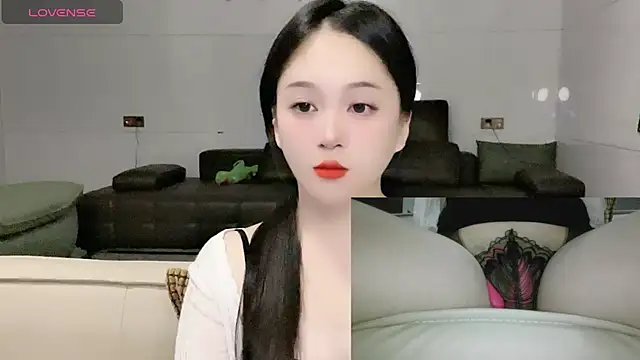 woaiqinqin online show from September 23, 2025, 3:48 pm