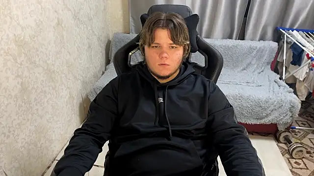 desiredude9 online show from September 13, 2025, 7:02 pm