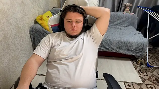 desiredude9 online show from September 29, 2025, 4:56 pm