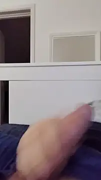 NewJoiner online show from November 6, 2025, 9:05 pm