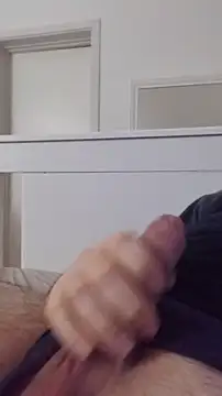 Snapshot of NewJoiner chatting on February 16, 2026, 9:11 pm NewJoiner online show from February 16, 2026, 9:11 pm