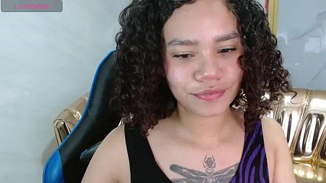 Canela s1 online show from November 10, 2025, 8:19 pm