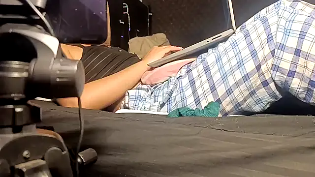 Yuli-27 online show from December 17, 2025, 7:03 am