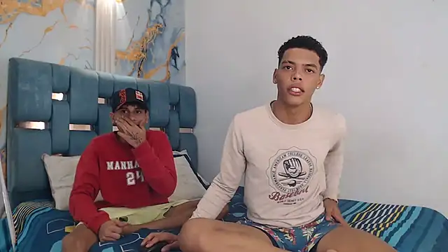 PRETTY FEM online show from February 15, 2026, 1:46 am