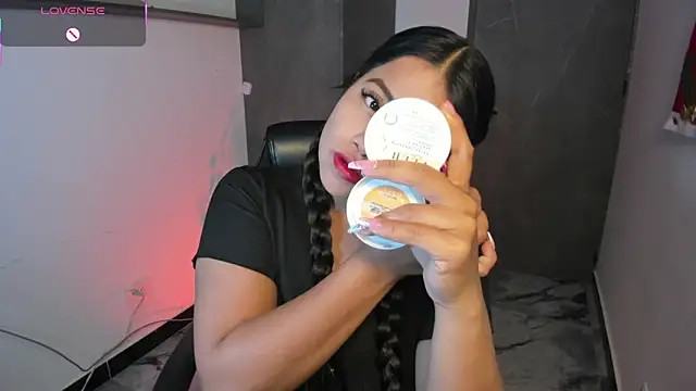 Victoria b  online show from December 20, 2025, 7:54 pm