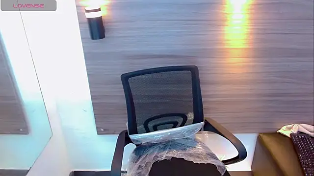 Snapshot of JessicaHott01 chatting on March 29, 2026, 8:20 pm JessicaHott01 online show from March 29, 2026, 8:20 pm