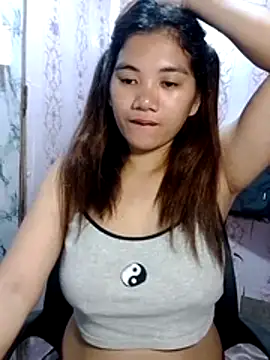 Rosette0516 online show from May 3, 2026, 5:41 pm