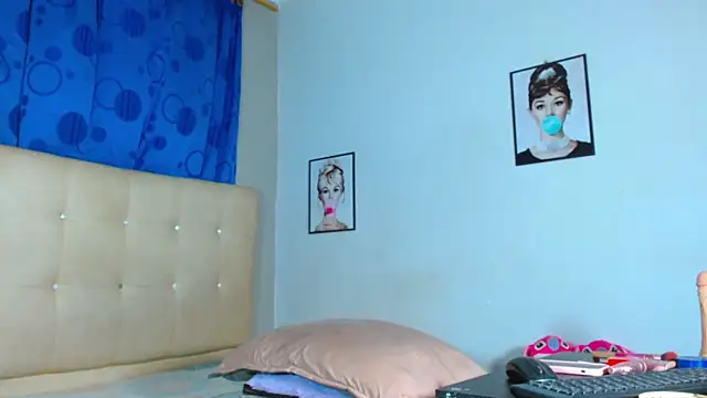 Snapshot of ebonny_ts chatting on September 30, 2025, 11:37 am ebonny ts online show from September 30, 2025, 11:37 am