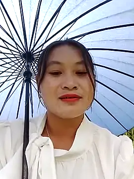 lusy-bae online show from September 12, 2025, 1:06 am