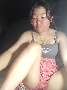 Snapshot of lylylove chatting on April 8, 2026, 12:38 pm lylylove online show from April 8, 2026, 12:38 pm