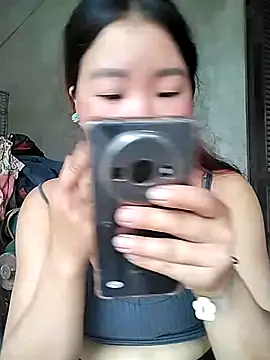 Snapshot of lylylove chatting on June 22, 2026, 1:29 am lylylove online show from June 22, 2026, 1:29 am