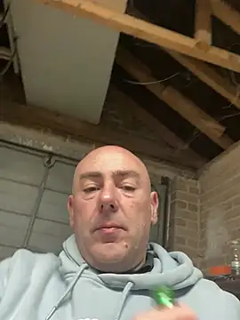 Richmcgee online show from March 31, 2026, 7:25 pm