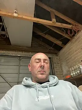 Richmcgee online show from April 5, 2026, 7:22 pm