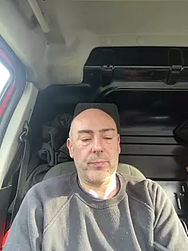 Richmcgee online show from April 10, 2026, 7:35 am