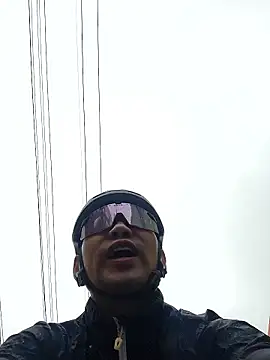 anggllaaa online show from October 3, 2025, 10:51 pm