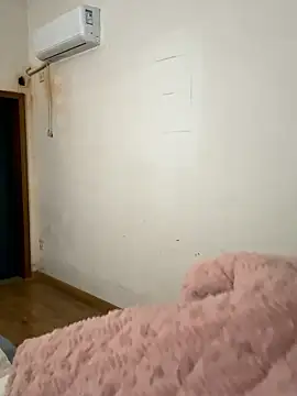 xiiuuff18 online show from March 17, 2026, 11:41 pm