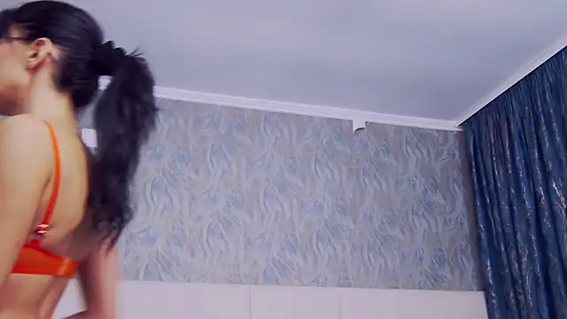 Snapshot of GraceRous chatting on November 12, 2025, 6:14 am GraceRous online show from November 12, 2025, 6:14 am