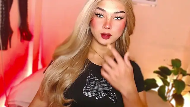 MissRumi Hunter online show from December 15, 2025, 7:40 pm