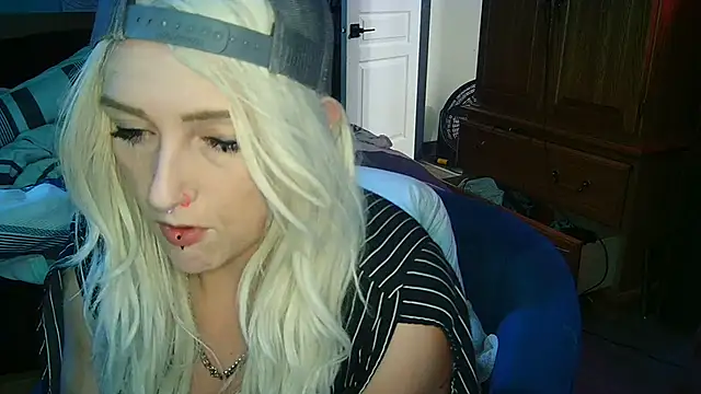 cutiekayls online show from August 6, 2026, 8:11 pm