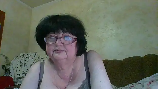 MilaSky5303 online show from November 16, 2025, 10:15 pm