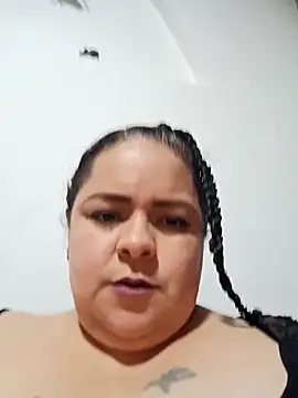 Miss Adriana01 online show from February 25, 2026, 11:36 pm