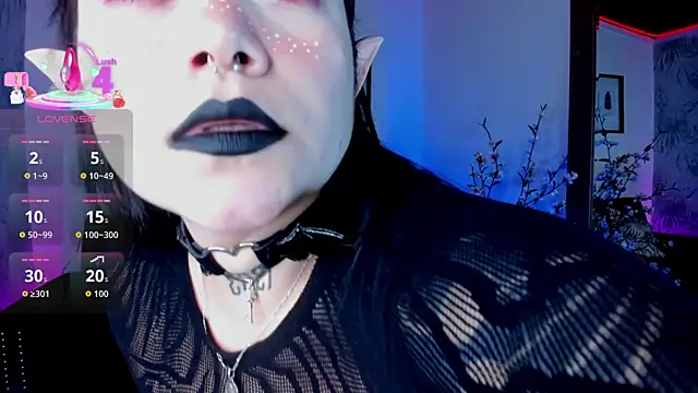  raven black online show from November 6, 2025, 4:19 pm