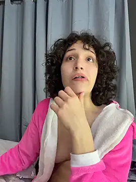 TeensNews18 online show from February 11, 2026, 11:32 pm