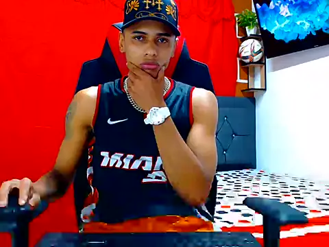 cristian tayron1 online show from July 13, 2026, 7:55 am