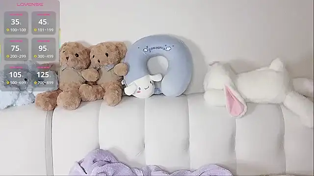 LuLu-Moon online show from October 24, 2025, 10:28 pm