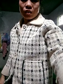 Maymay0033 online show from November 24, 2025, 11:37 pm