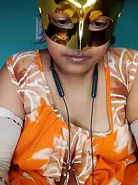 mimi87hoty online show from April 28, 2026, 4:56 pm