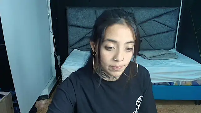 LiaMonroee  online show from November 14, 2025, 11:53 am