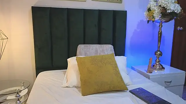 AmaraYasbel online show from December 19, 2025, 6:04 pm