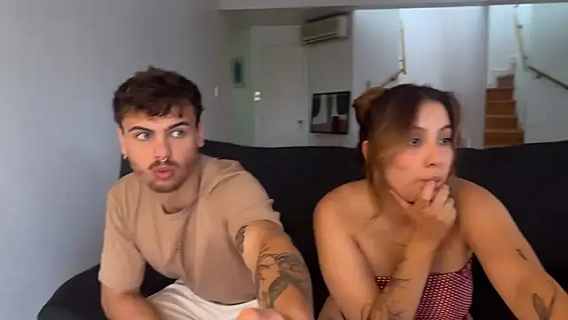 Snapshot of annaxxxb chatting on January 18, 2026, 4:44 pm annaxxxb online show from January 18, 2026, 4:44 pm