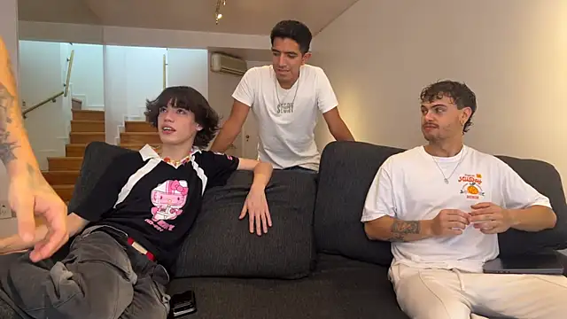 lenruy online show from April 3, 2026, 8:29 pm