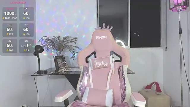 isabella pearl  online show from March 4, 2026, 2:17 am