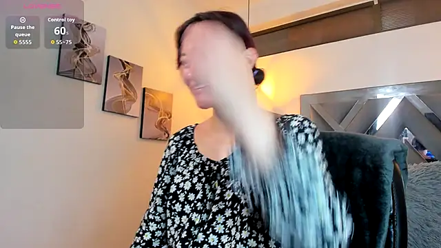 Candy Hott7 online show from October 9, 2025, 8:40 pm