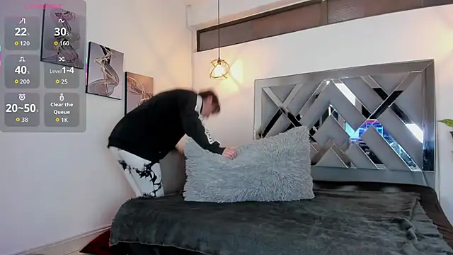 Candy Hott7 online show from December 17, 2025, 8:26 pm