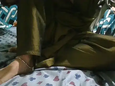 Roshani hoty online show from January 18, 2026, 5:17 pm