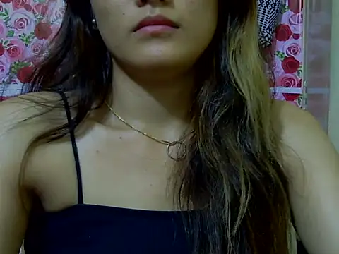 Snapshot of Amira90 chatting on September 13, 2025, 9:53 am Amira90 online show from September 13, 2025, 9:53 am