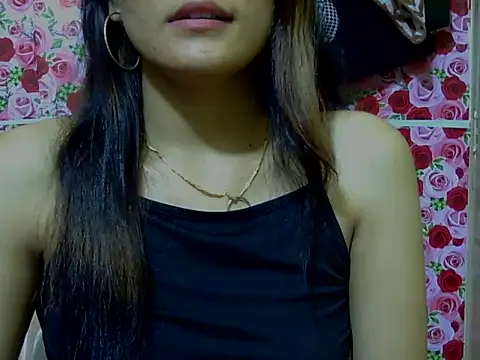 Snapshot of Amira90 chatting on September 17, 2025, 2:08 pm Amira90 online show from September 17, 2025, 2:08 pm